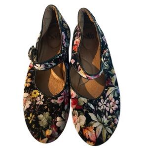 Sofft Floral Mary Jane Flats